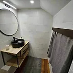 Wood House בקתה *